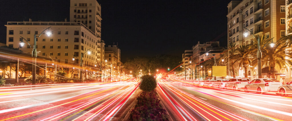 Les meilleures options d'éclairage pour illuminer les villes et les routes publiques